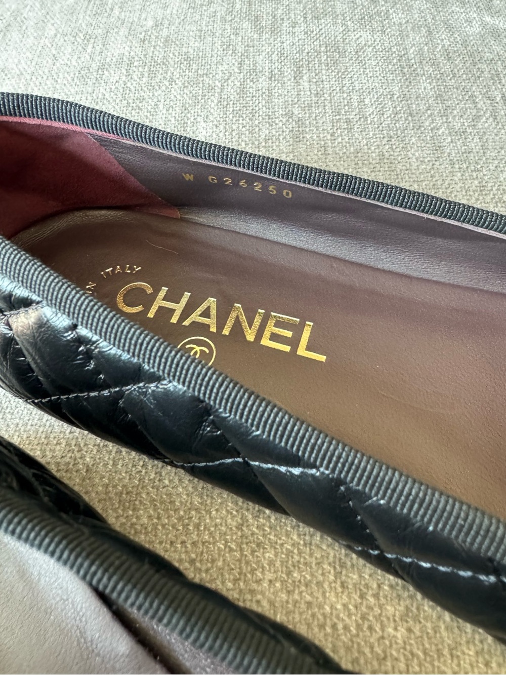 CHANEL Black Quilted Ballet Flats with CC Bow - Picture 6 of 8